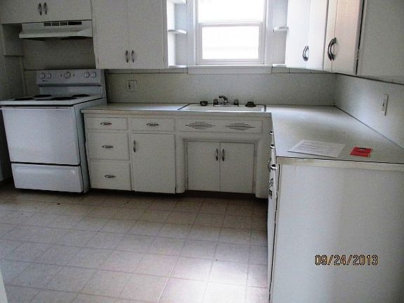 4th image of 3712 N 11th St