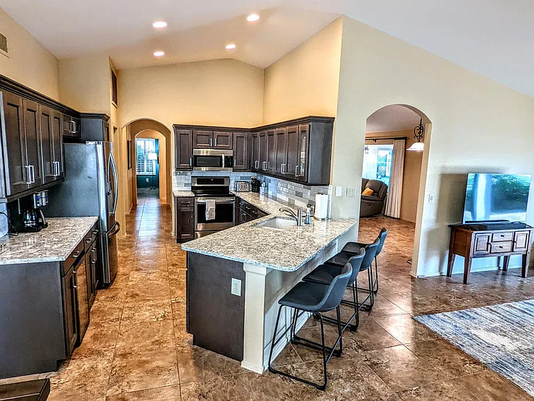 38135 S Rolling Hills Dr — Photo 14