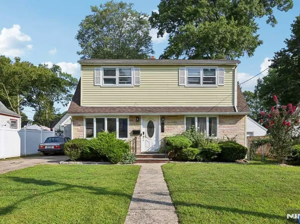 231 Van Buskirk Rd, Teaneck, NJ 07666