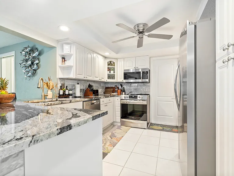 3003 W Vina Del Mar Blvd — Photo 30