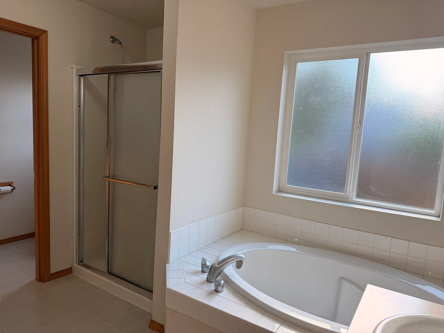 3 bed, 1930 sqft, $2,700 — Photo 4