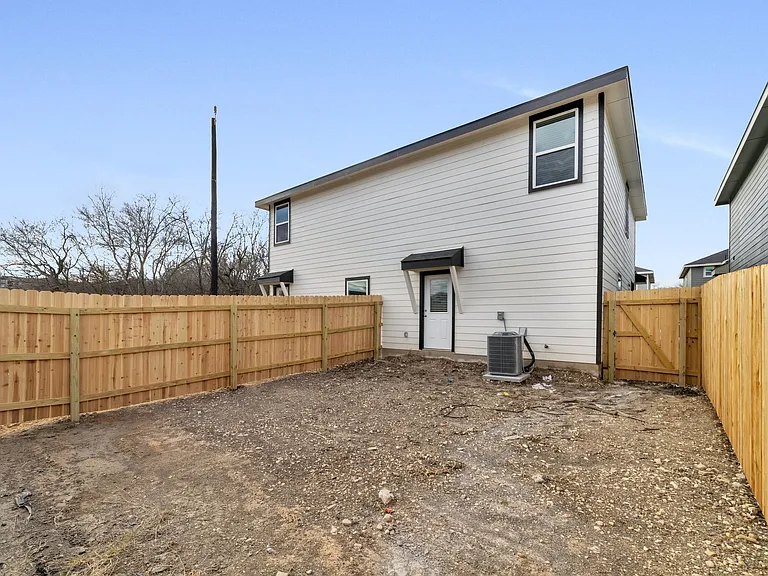 7356 Misty Ridge Dr — Photo 23