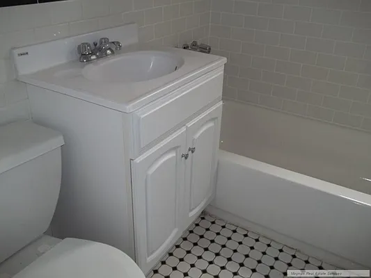 Rented by Magnum Realty Holdings, LLC | media 30