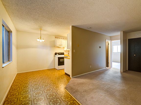 3393 Madison Avenue W130 Main Living Area