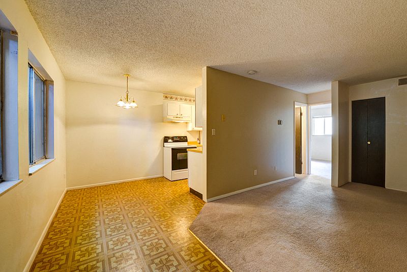 3393 Madison Avenue W130 Main Living Area