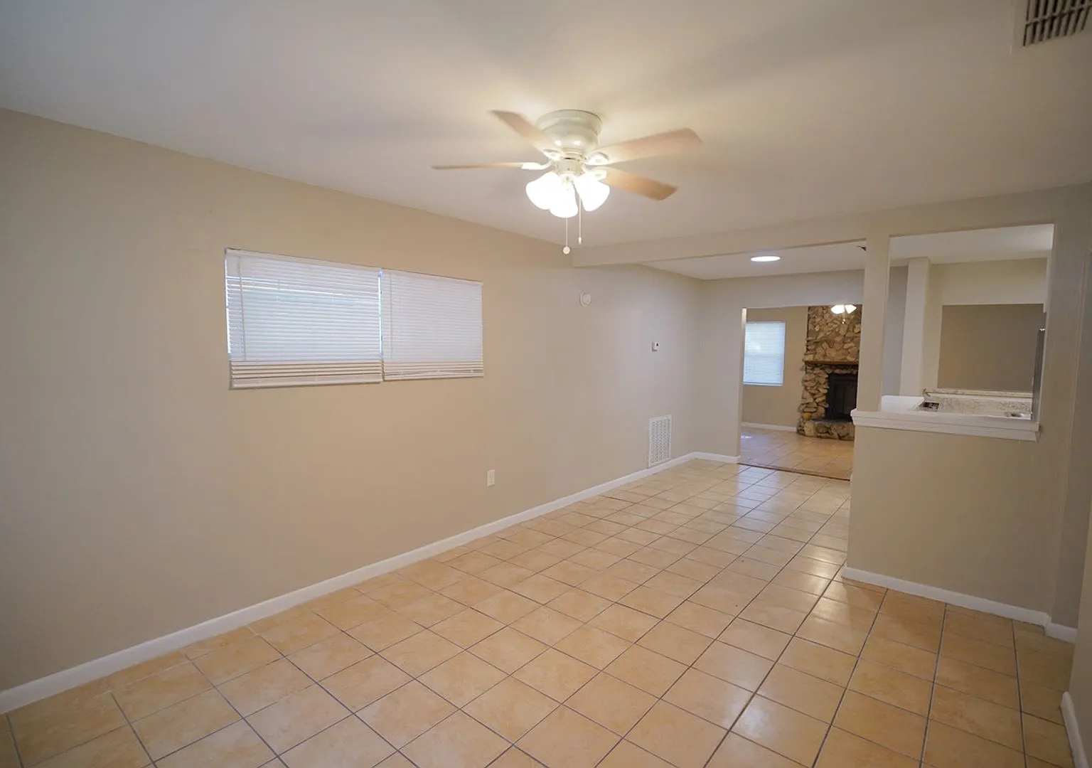 3 Bed / 2 Full Bath Home off Orange Ave — Photo 2