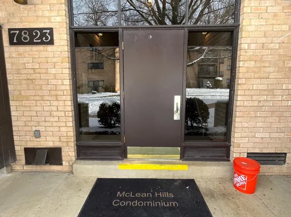 7823 Enola St APT 103, Mc Lean, VA 22102