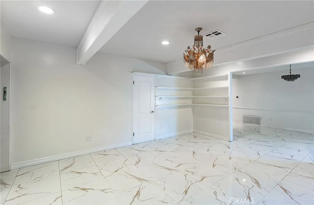4 bed, 2784 sqft, $4,495 — Photo 4