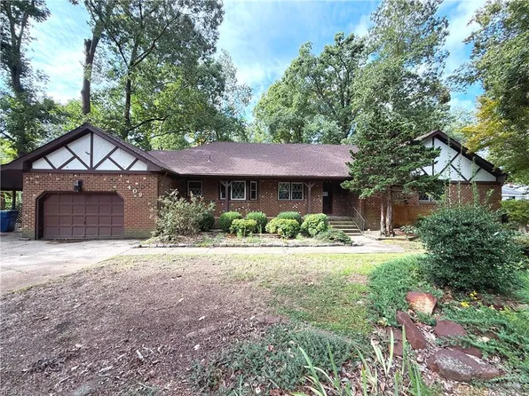 409 Cedar Ln, Virginia Beach, VA 23452