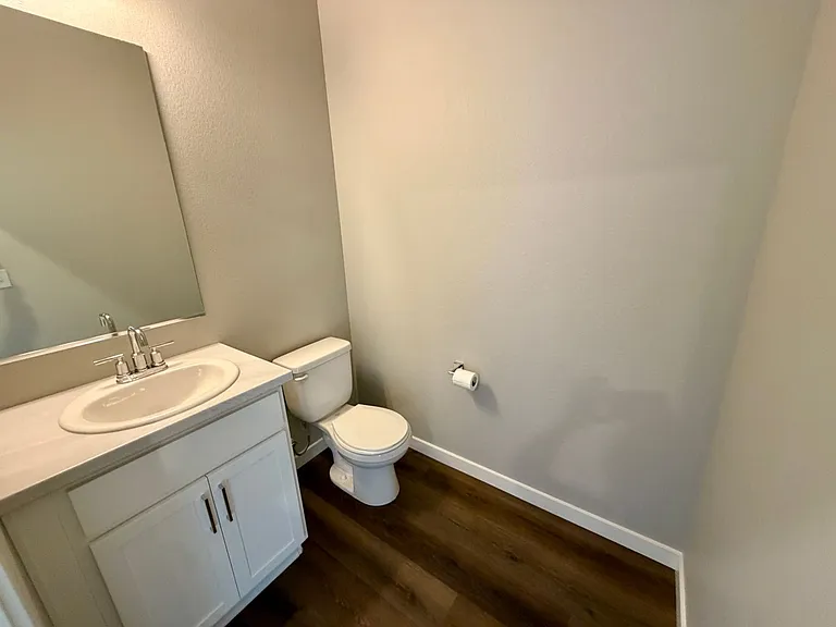 1353 Reynolds St #18E — Photo 9