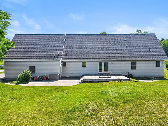 4th image of 4763 Putnam Rd