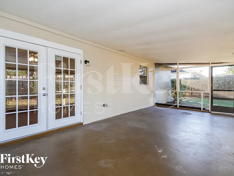 3814 Treadway Dr — Photo 9