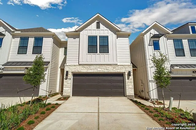 3 bed, 2.5 bath, 1891 sqft, $2,195 — Photo 1