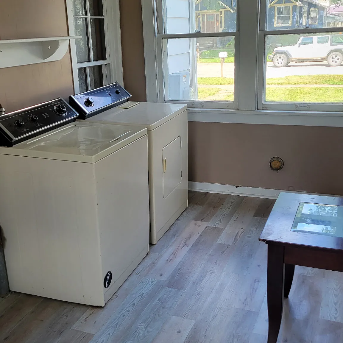 3 bed, 1.5 bath, 1496 sqft, $1,200 — Photo 3