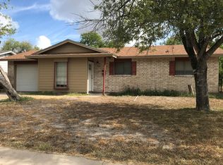 220 Briarwood Dr, Kingsville, TX 78363