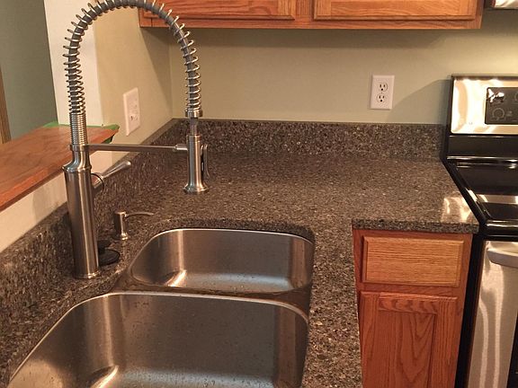 5th image of 611 Wellington Dr #611