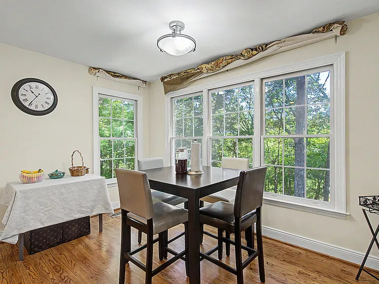 35 Windsong Dr — Photo 12