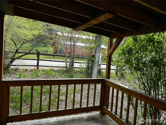 2nd image of 2127 Sinlahekin Road