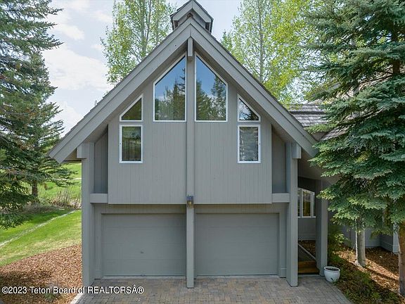 3rd image of 2920 N Alder Wood Ln