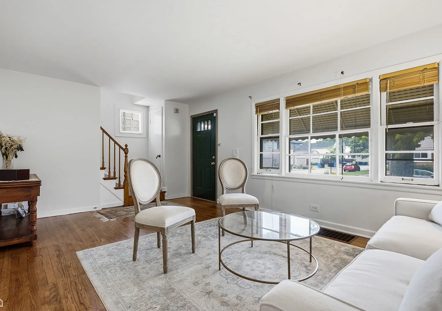 3 bed, 1.5 bath, $2,000 — Photo 3