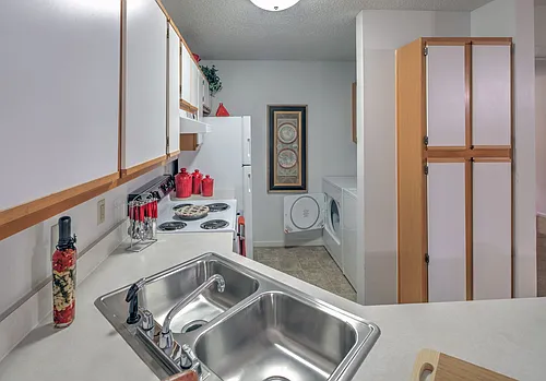 Featherstone Apartments at Kiln Creek Photo 1