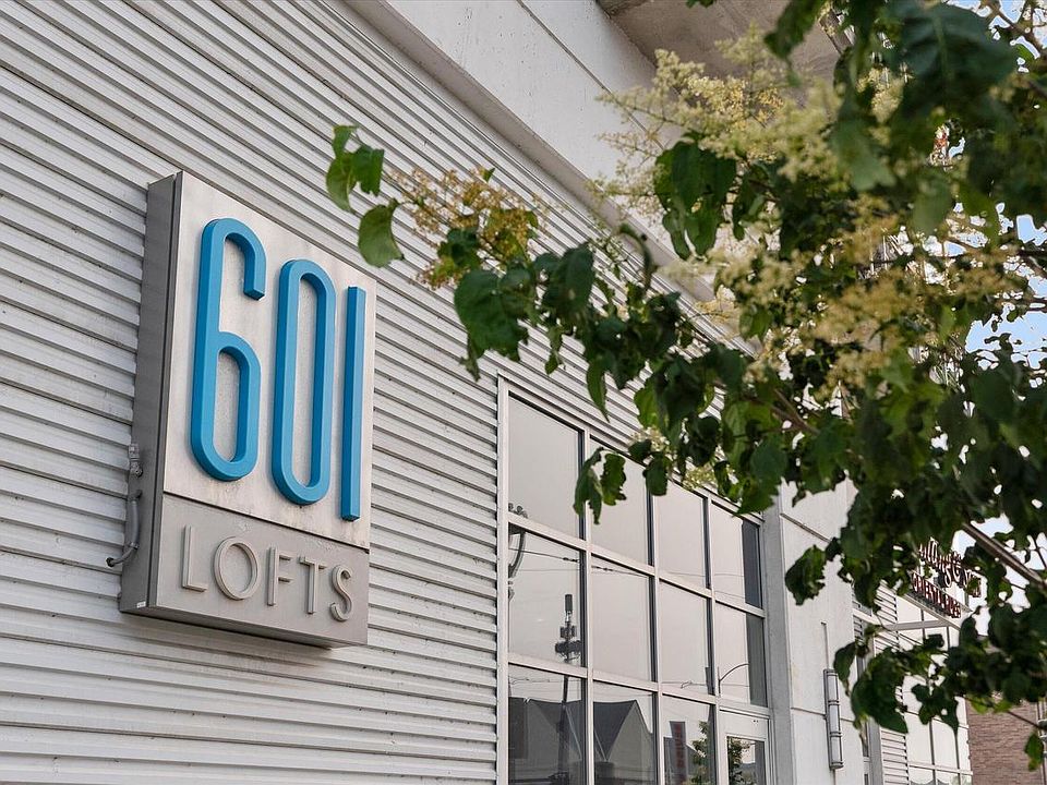 1st image of 601 East Ogden AVENUE #809