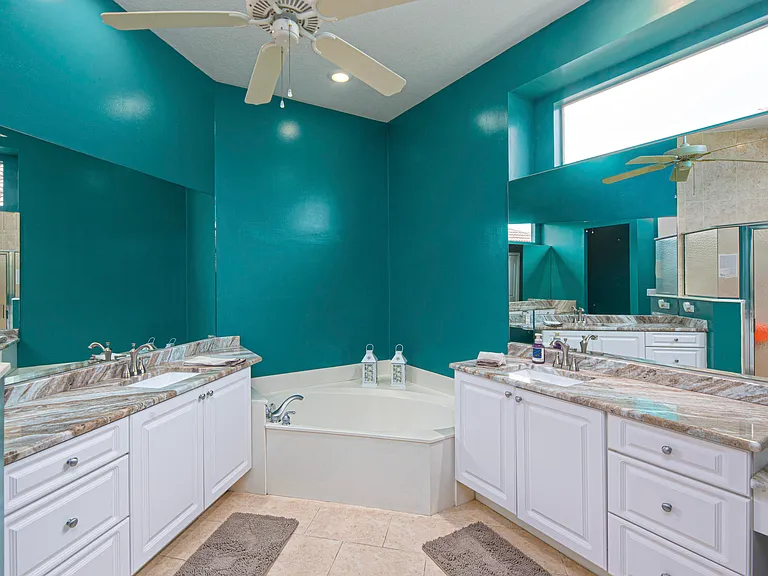 923 SW Grand Reserves Blvd — Photo 36