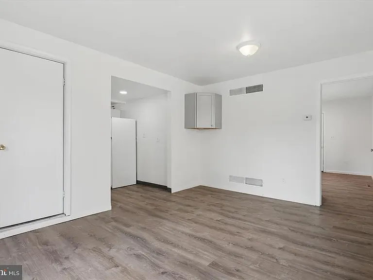 211 S Dupont Rd #B — Photo 5