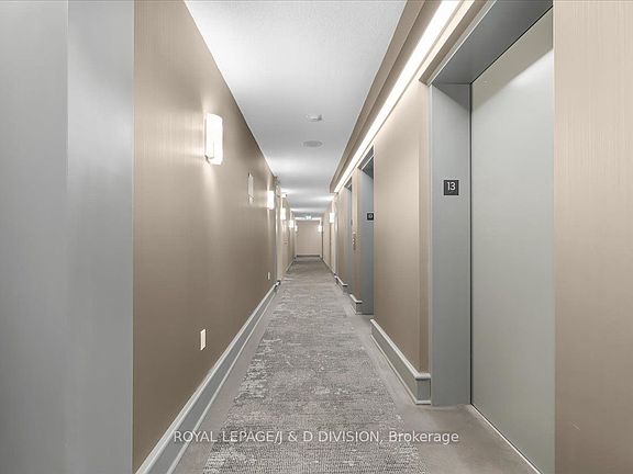 3rd image of 21 Overlea Blvd #1306