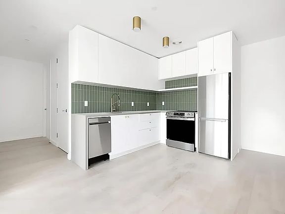 3rd image of 527 Grand Ave #802