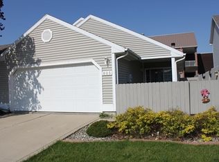 805 Prestwick Point, Champaign, IL 61822