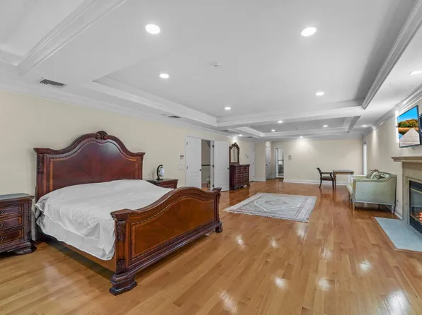 1 Euclid Road image 25 of 50