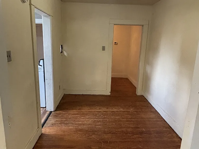 147B Center St — Photo 4