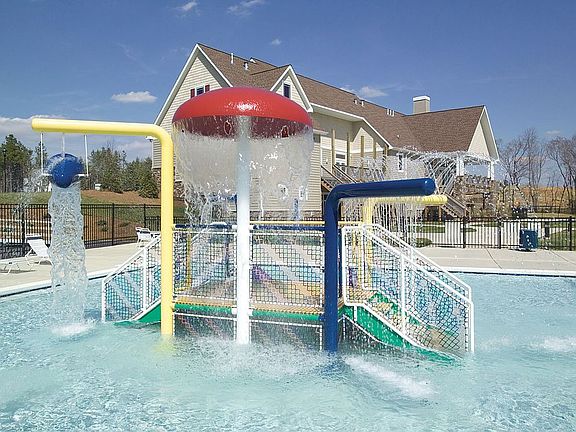 Splash pool/ 2 lap pools