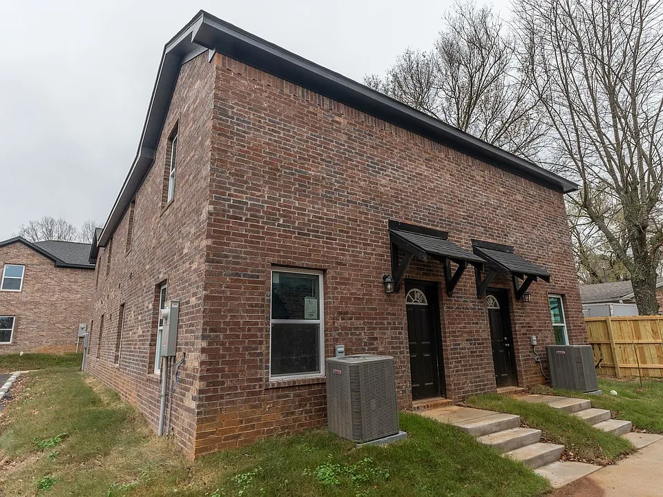 1346 N Porter Rd