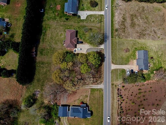 3rd image of 3048 Spencer Rd NE