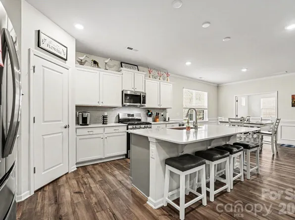 2971 Findley Rd, Statesville, NC 28625