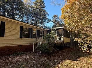 67 Forest Lake Circle Rd, Pendergrass, GA 30567