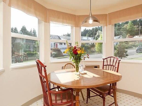 Breakfast Nook