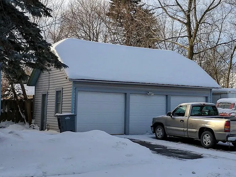 139 N Indiana Ave — Photo 21