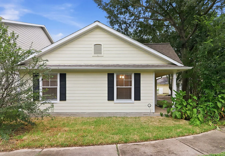 15819 E Park Ct