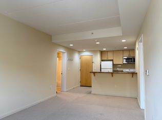 815 Arch St #218, Philadelphia, PA 19107
