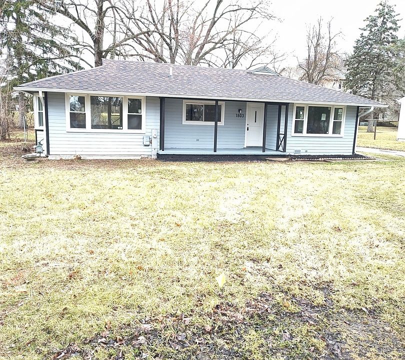 1st image of 1803 N Riverside Dr