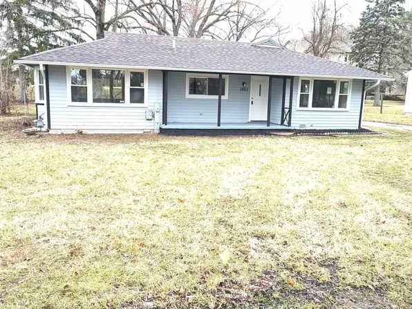 1803 N Riverside Dr, McHenry, IL 60050