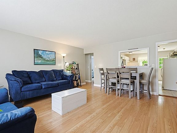 5th image of 108 Litchfield Pines Dr APT A