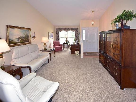 5th image of 1142 Arbor Place Dr