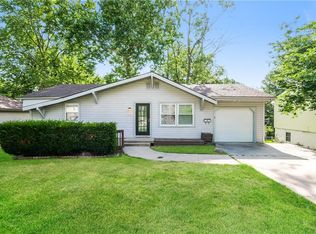 6303 N Bellefontaine Ave, Gladstone, MO 64119