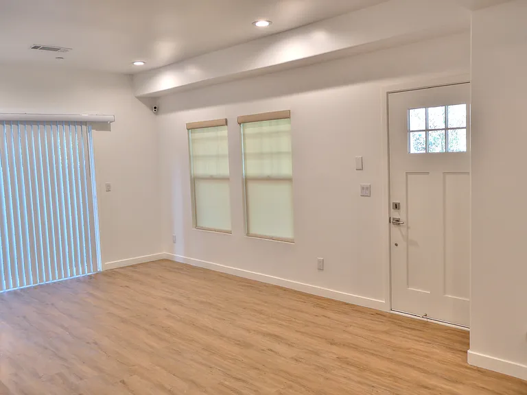 65 N Sierra Bonita Ave — Photo 6