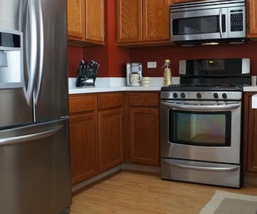 4th image of 1412 Derby Ln
