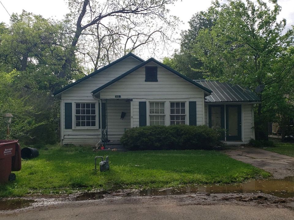 1st image of 915 Pine St
